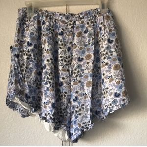 NWT Francesca's Collection Floral Pajama Shorts Sleepwear Loungewear w/ POCKETS!